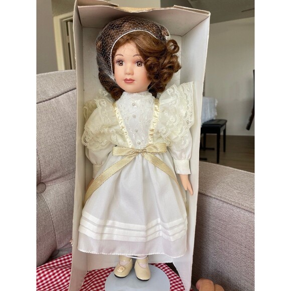 Vintage porcelain doll in white lace-dress red hair new in box kid toys 18” tall - Picture 2 of 6